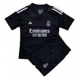 Real Madrid Conjunto Niño Camiseta y Pantalón Primera Equipación de la  Temporada 2023-2024 - VINI JR. 7 - Replica Oficial con Licencia Oficial -  Niño (2 Años) : : Moda
