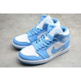 Air Jordan 1 Corte Medio 'UNC'