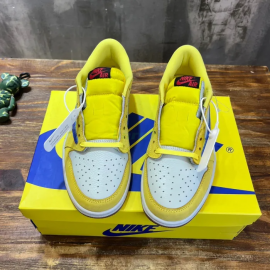 Travis Scott x Air Jordan 1 Corto Bajo Amarillo Canario