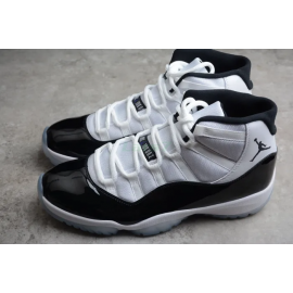 Air Jordan 11 “Concord” Negro Blanco