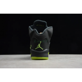 Air Jordan 5 Retro OG “Quai 54” Negro Verde Fluorescente