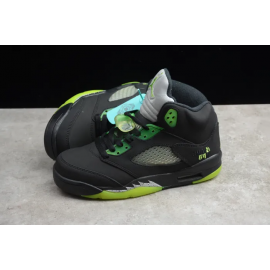 Air Jordan 5 Retro OG “Quai 54” Negro Verde Fluorescente