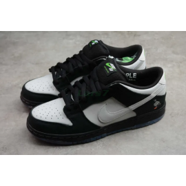 Staple x SB Dunk Low “Pigeon” Negro Blanco