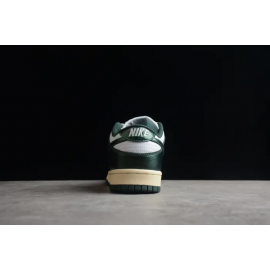 SB Dunk Low Vintage Green