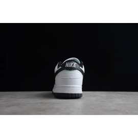 SB Dunk Low Blanco Negro