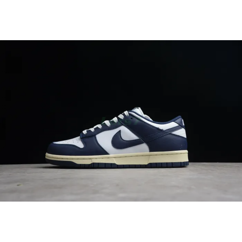 SB Dunk Low Vintage Navy”