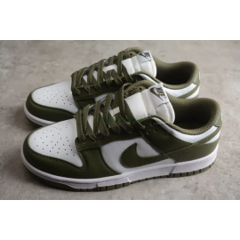 SB Dunk Low “Medium Olive”