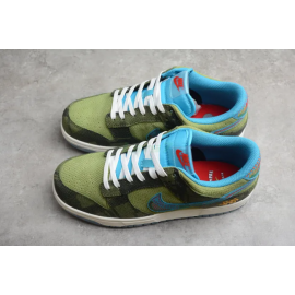 SB Dunk Low “Siempre Familia”