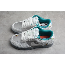 SB Dunk Low “lce”