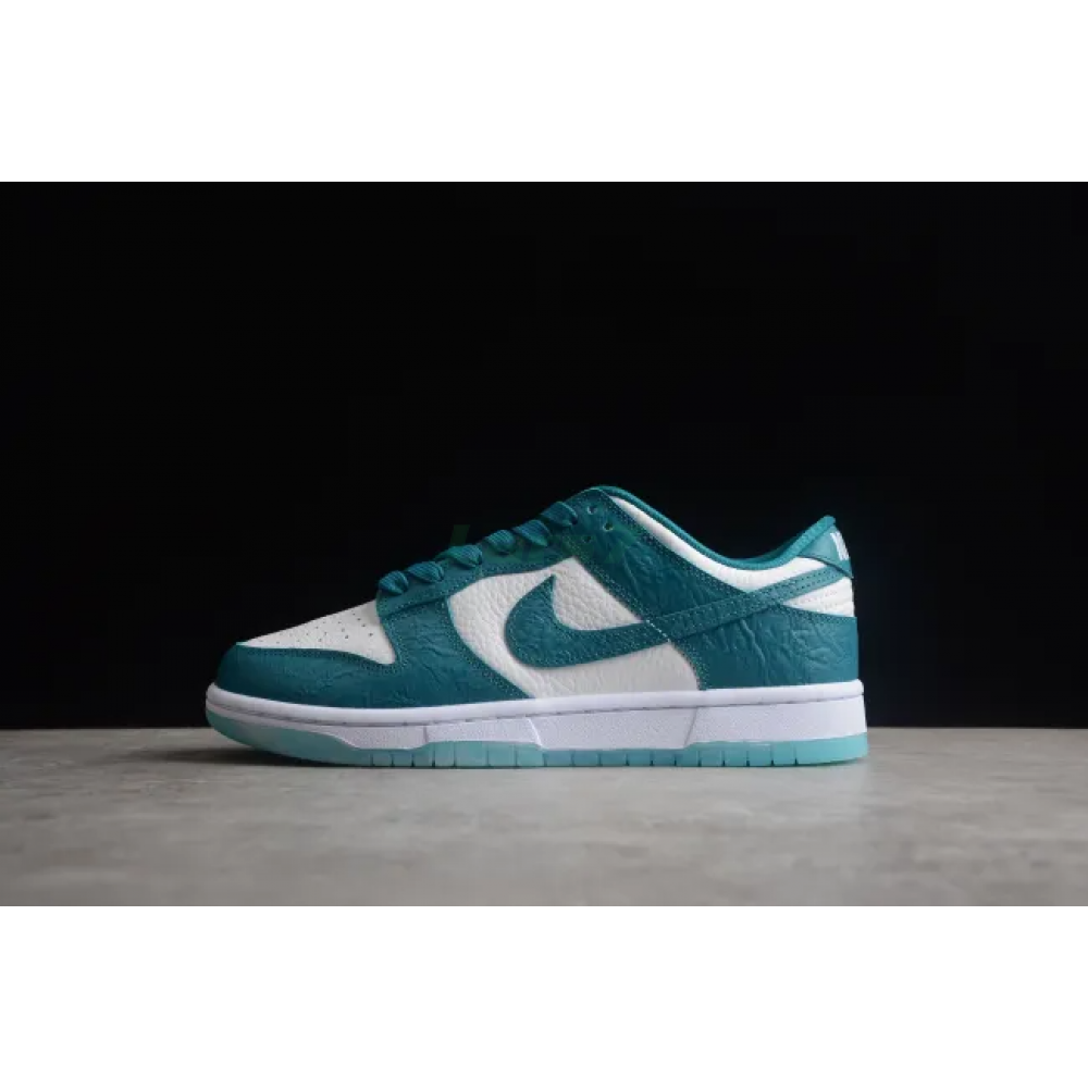 SB Dunk Low Ocean