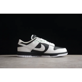 SB Dunk Low Reverse Panda Negro Blanco