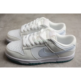 SB Dunk Low Blanco