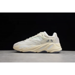 Yeezy Boost 700 Blanco Gris