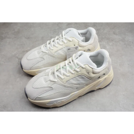 Yeezy Boost 700 Blanco Gris