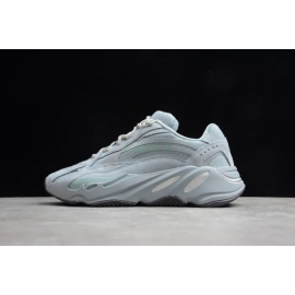 Yeezy Boost 700 V2“Hospital Blue”