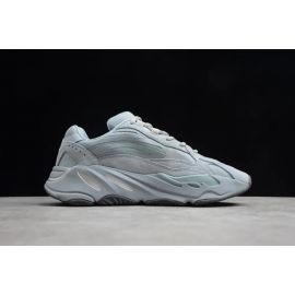 Yeezy Boost 700 V2“Hospital Blue”